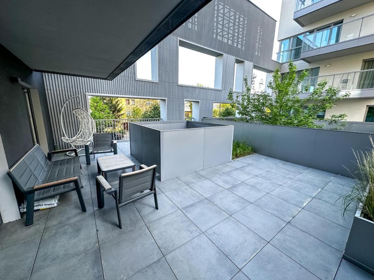 Apartament Vip Wola Varşova Dış mekan fotoğraf